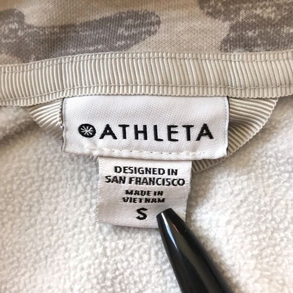 Athleta Triumph Hoodie Women Small Beige Gray Camo Thumbholes Jacket Heavy EUC - Picture 2 of 15